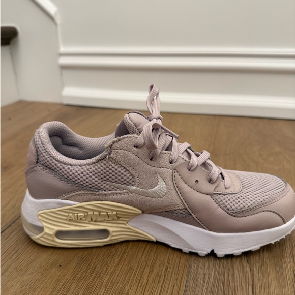 Nike Women's Light Pink and Cream Air Max Low-Top Sneakers - Picture 2 of 6